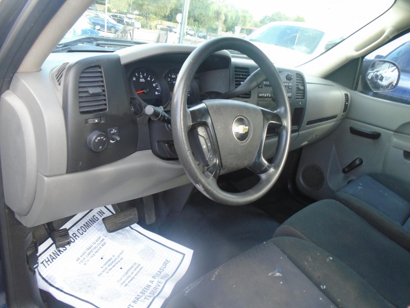 2012 BLUE /Black CHEVROLET SILVERADO Work Truck 2WD (1GCNCPEXXCZ) with an V6 4.3L MFI engine, located at 6112 N Florida Avenue, Tampa, FL, 33604, (888) 521-5131, 27.954929, -82.459534 - Photo#8